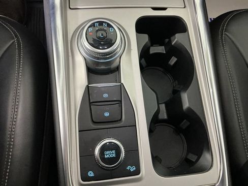 Used 2023 Ford Explorer XLT w/ Equipment Group 202A AWD/4WD image 23
