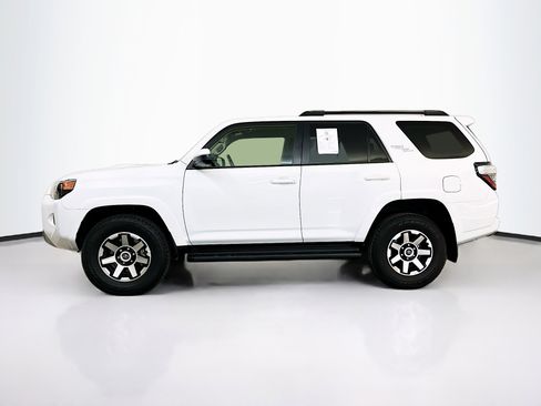 Used 2024 Toyota 4Runner TRD Off-Road image 4
