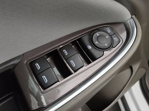 Used 2022 Chevrolet Malibu LT FWD image 27