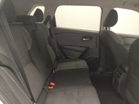 Used 2021 Nissan Rogue SV FWD image 19