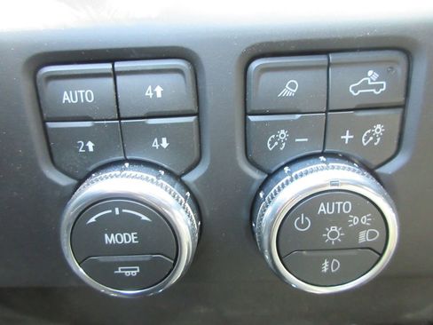 New 2026 GMC Sierra 1500 AT4 w/ AT4 Premium Package AWD/4WD image 19