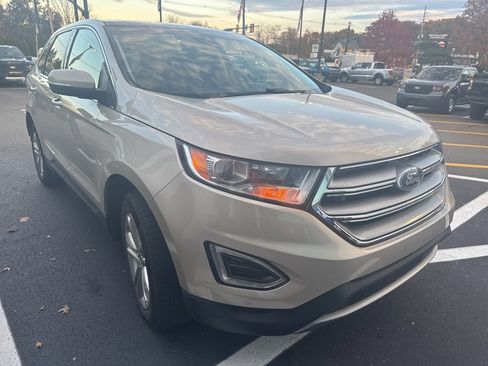Used 2018 Ford Edge Titanium w/ Equipment Group 301A image 3