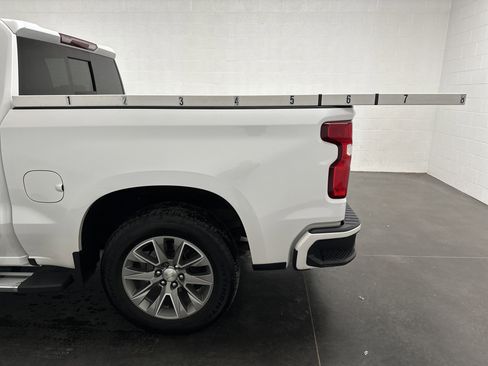 Used 2019 Chevrolet Silverado 1500 High Country w/ Z71 Off-Road Package image 9