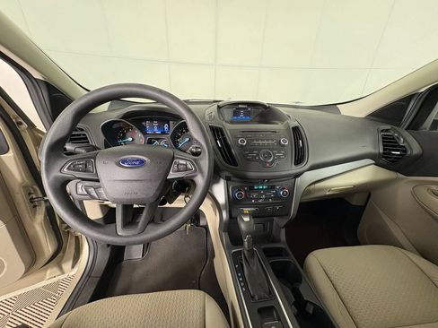 Used 2017 Ford Escape SE FWD image 7