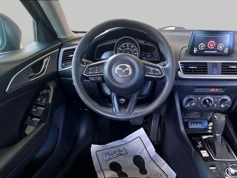 Used 2018 MAZDA MAZDA3 Sport FWD image 5