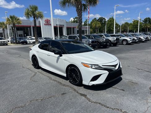 Used 2020 Toyota Camry XSE w/ Driver Assist Package FWD image 2