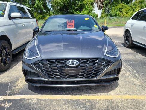 Used 2023 Hyundai Sonata SEL Plus FWD image 2