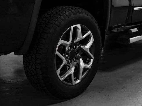 Used 2018 GMC Sierra 1500 SLT AWD/4WD image 71