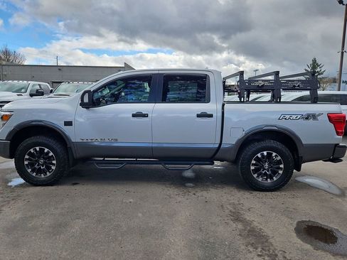 Used 2018 Nissan Titan PRO-4X w/ Pro-4x Convenience Package image 4