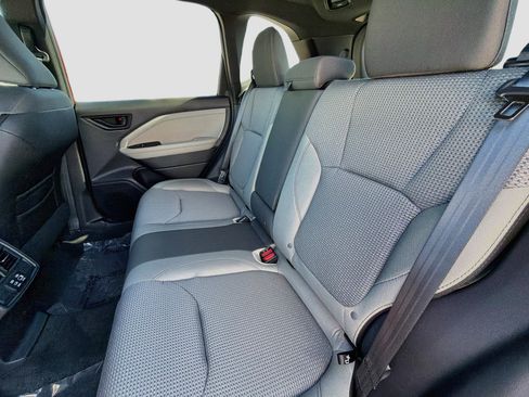 Used 2026 Subaru Forester Premium AWD/4WD image 21