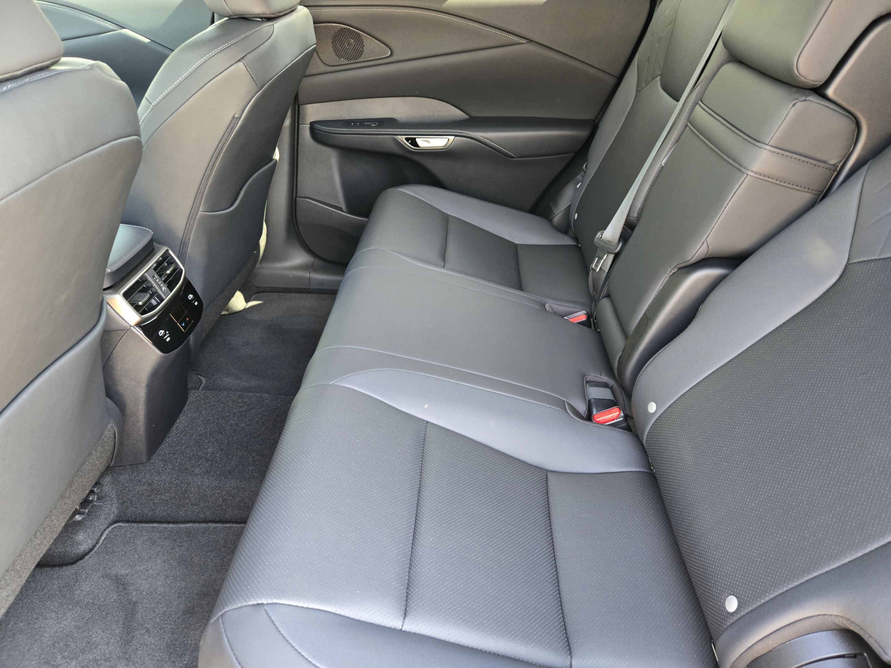 New 2026 Lexus RX 350h w/ Convenience Package AWD/4WD image 18