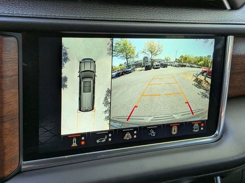 Used 2023 GMC Yukon Denali Ultimate AWD/4WD image 24