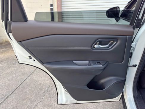 Used 2022 Nissan Rogue SL FWD image 40
