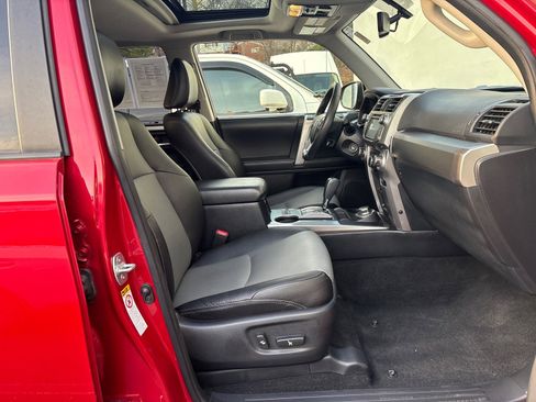 Used 2018 Toyota 4Runner SR5 Premium image 45