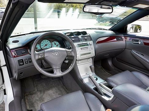 Used 2005 Toyota Solara SLE image 21