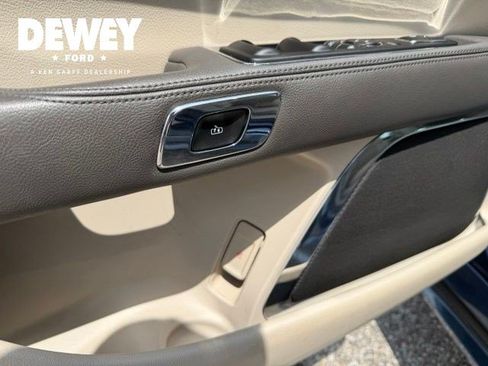 Used 2018 Lincoln Continental Reserve AWD/4WD image 13
