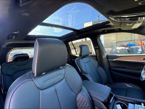 New 2025 Jeep Grand Cherokee Summit image 21