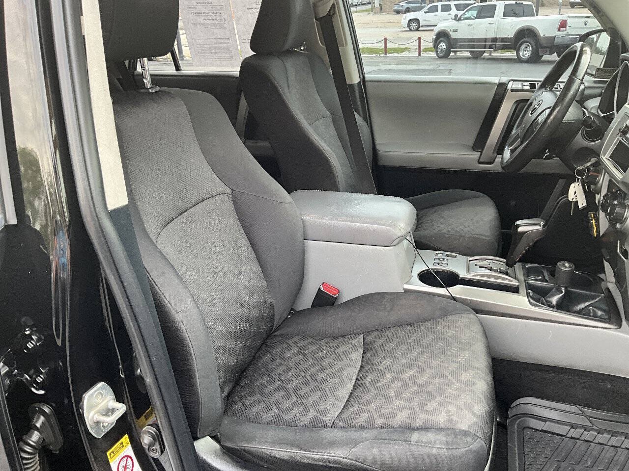 Used 2011 Toyota 4Runner Trail AWD/4WD image 15