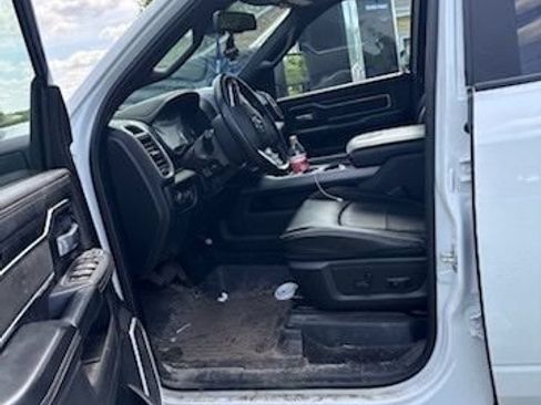 Used 2023 RAM 2500 Laramie AWD/4WD image 2