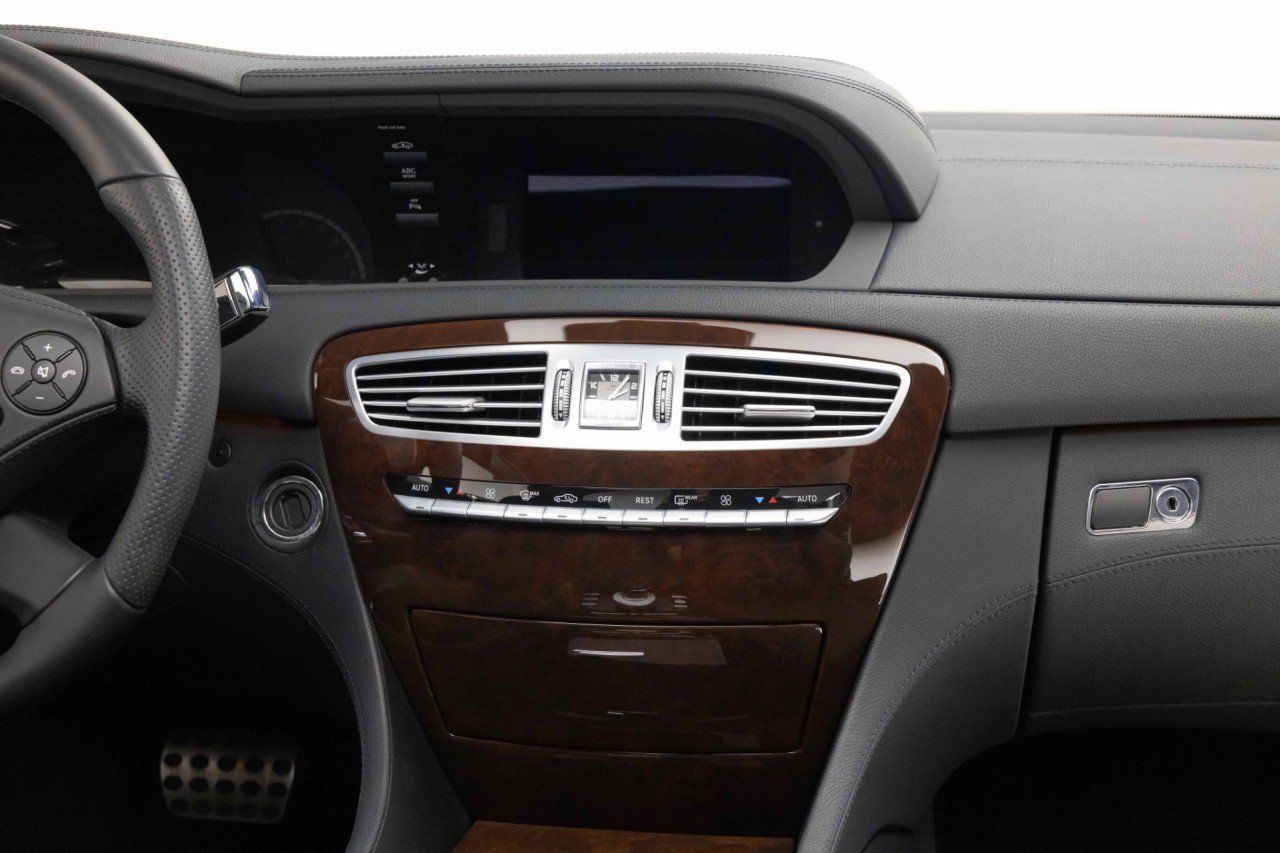 Used 2011 Mercedes-Benz CL 63 AMG image 16