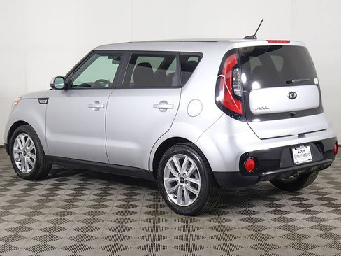 Used 2017 Kia Soul + FWD image 6