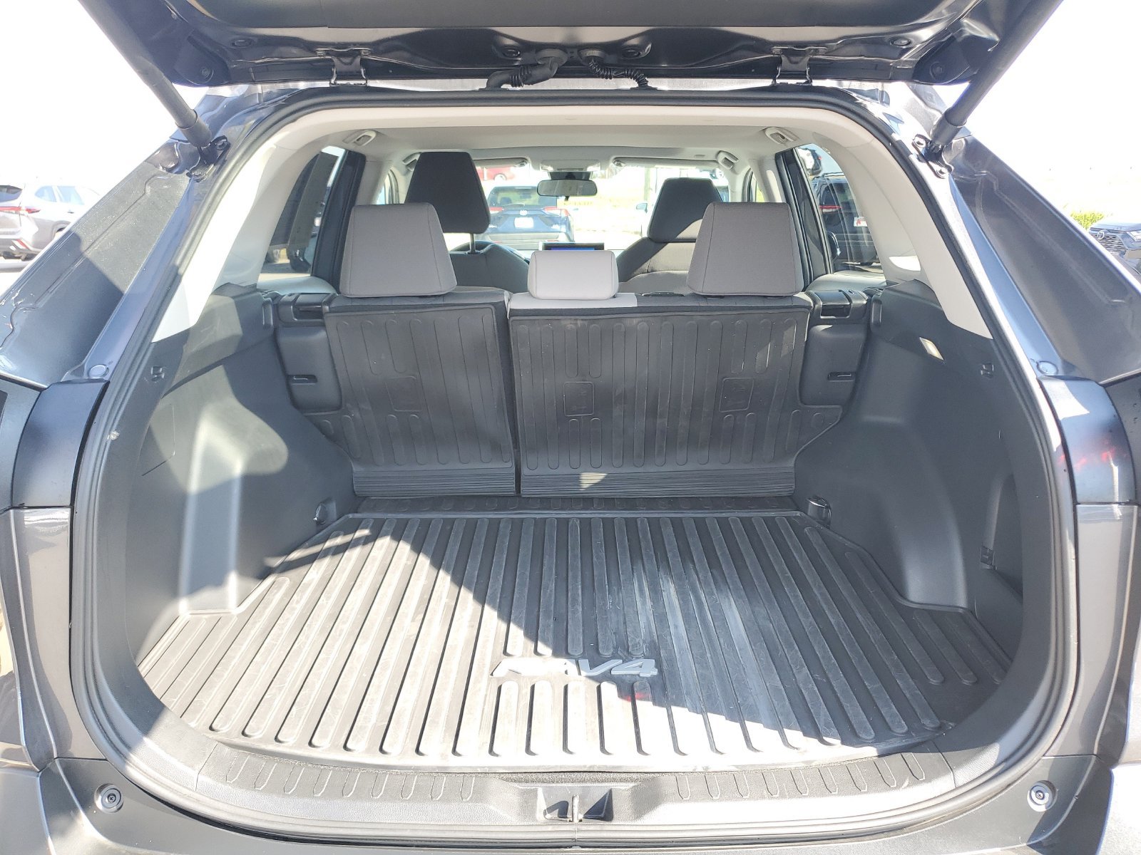 Certified 2025 Toyota RAV4 XLE w/ Convenience Package AWD/4WD image 9