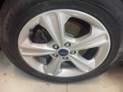 Used 2015 Ford Escape SE AWD/4WD image 30
