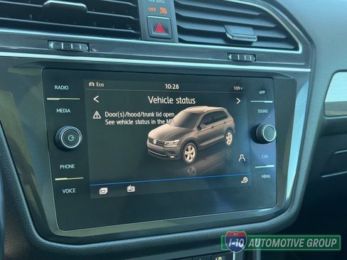 Used 2018 Volkswagen Tiguan SE w/ Panoramic Sunroof Package AWD/4WD image 27
