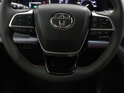 Used 2023 Toyota Sienna XSE w/ XSE Plus Package AWD/4WD image 26
