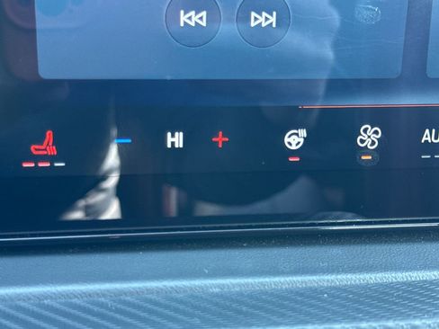 Used 2025 Ford Mustang Premium image 22