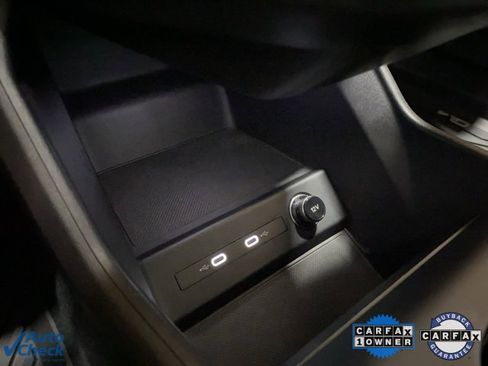 Used 2024 Audi Q4 e-tron Premium image 49