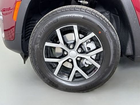 New 2025 Jeep Grand Cherokee Limited image 29