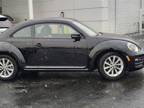 Used 2017 Volkswagen Beetle 1.8T SE image 2