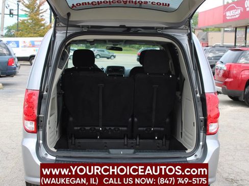 Used 2015 Dodge Grand Caravan SXT image 13