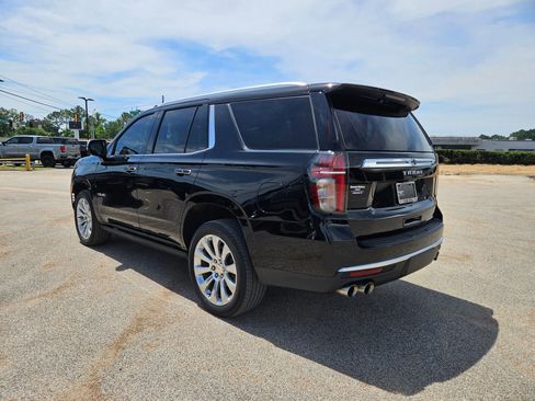 Used 2022 Chevrolet Tahoe Premier AWD/4WD image 3