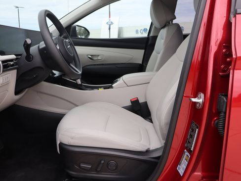 Used 2025 Hyundai Tucson SEL FWD image 10