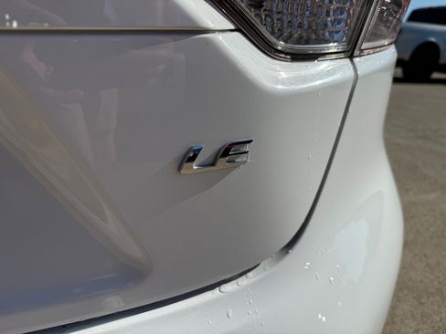 Used 2022 Toyota Corolla LE FWD image 12