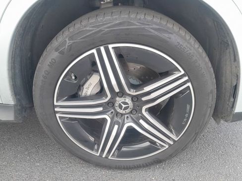 Used 2024 Mercedes-Benz GLC 300 4MATIC image 20