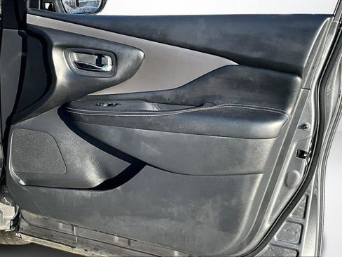 Used 2022 Nissan Murano SV image 26