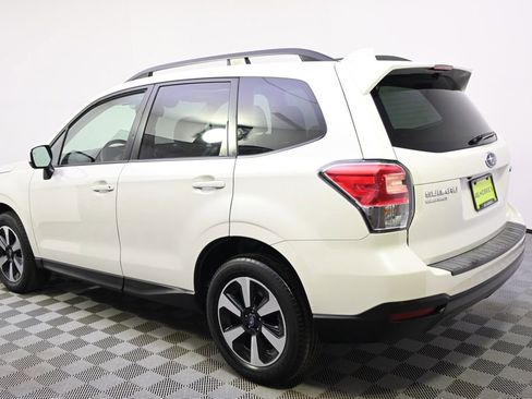 Used 2018 Subaru Forester 2.5i Premium image 3