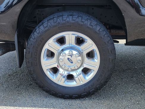 Used 2016 Ford F250 Lariat w/ Lariat Ultimate Package AWD/4WD image 6