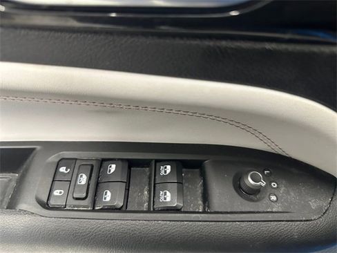 Used 2024 Jeep Compass Limited image 18