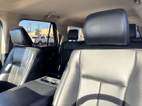 Used 2024 Ford Expedition XLT image 15