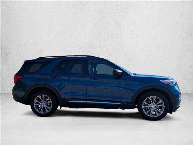Used 2020 Ford Explorer XLT w/ Equipment Group 202A AWD/4WD image 4