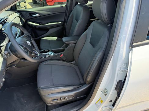 Used 2021 Buick Encore GX Preferred w/ Cold Weather Comfort Package FWD image 29