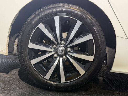Used 2024 Honda Civic EX image 8