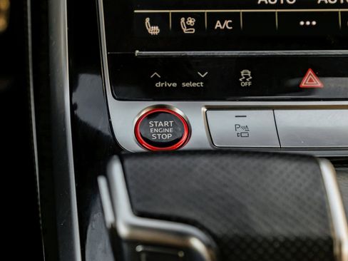 Used 2022 Audi RS Q8 image 24