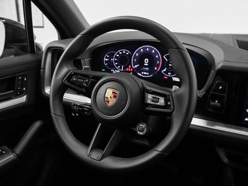 Certified 2026 Porsche Cayenne E-Hybrid AWD/4WD image 34