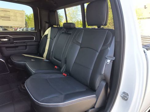 New 2026 RAM 3500 Laramie AWD/4WD image 23