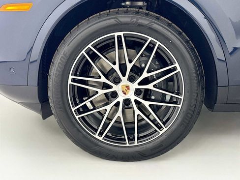 New 2026 Porsche Cayenne image 32